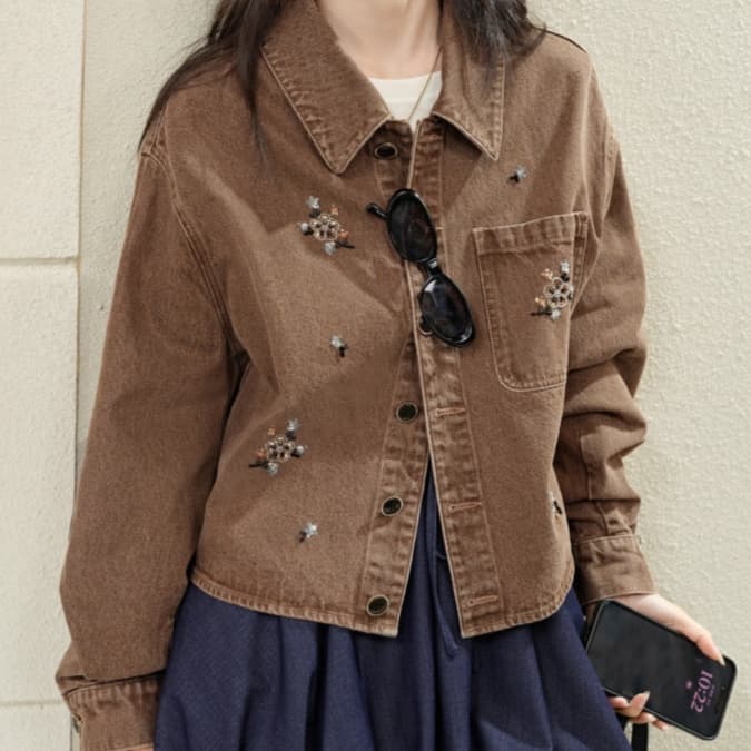 デニムジャケット きらめく装飾付き ゆったりデニムシャツジャケット