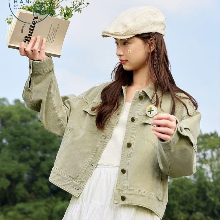 デニムジャケット 花刺繍付き ショート丈ジャケット