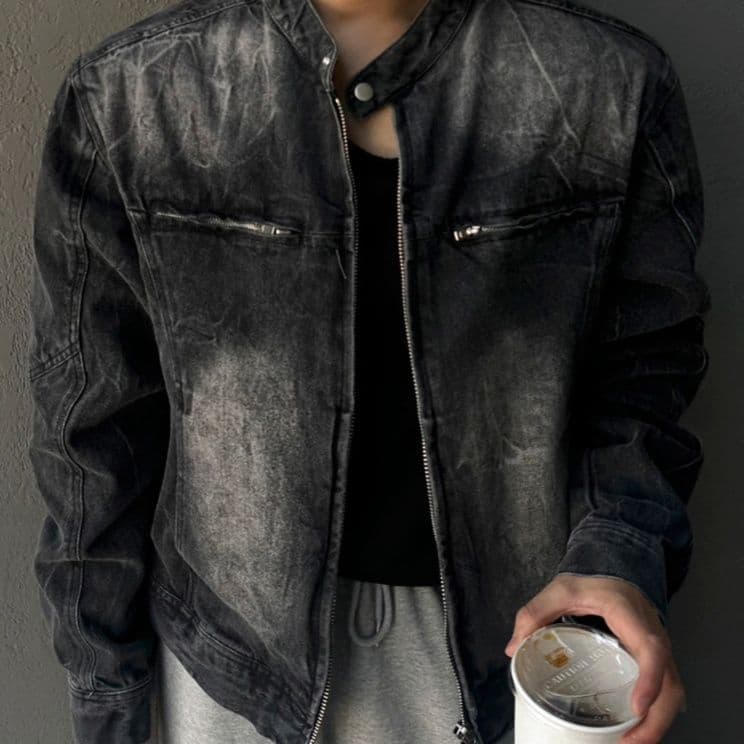 襟元すっきりジップアップショート丈デニムジャケット